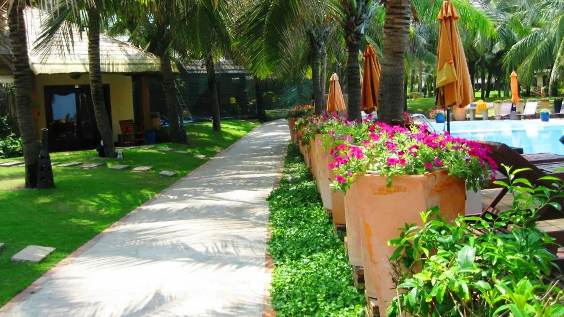 Terracotta Resort & Spa Mui Ne 4*,